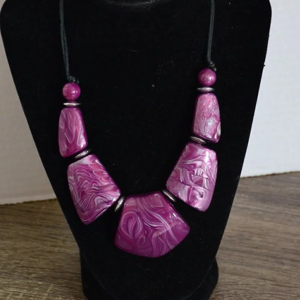 Vtg Marbled Necklace